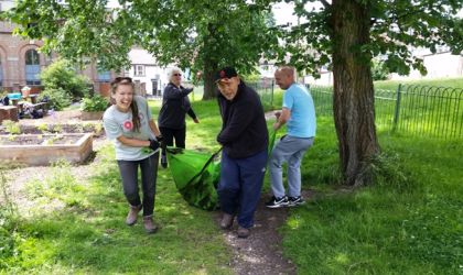 Community gardening Community gardening