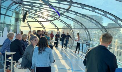 Sunset evening on BA i360 pod Sunset evening on BA i360 pod